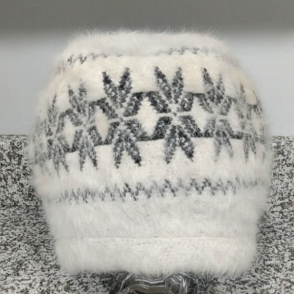 Like New, Angora Rabbit Fur Knit Winter Beret main image 16
